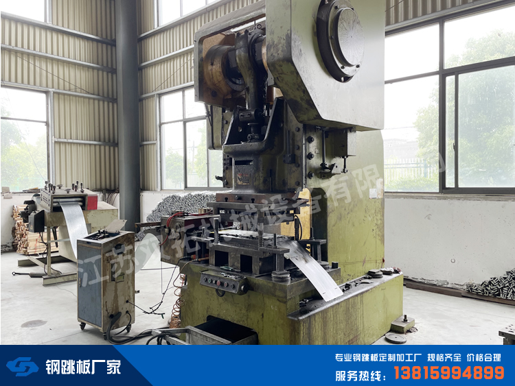 鋼跳板標準及生產(chǎn)工藝的特點